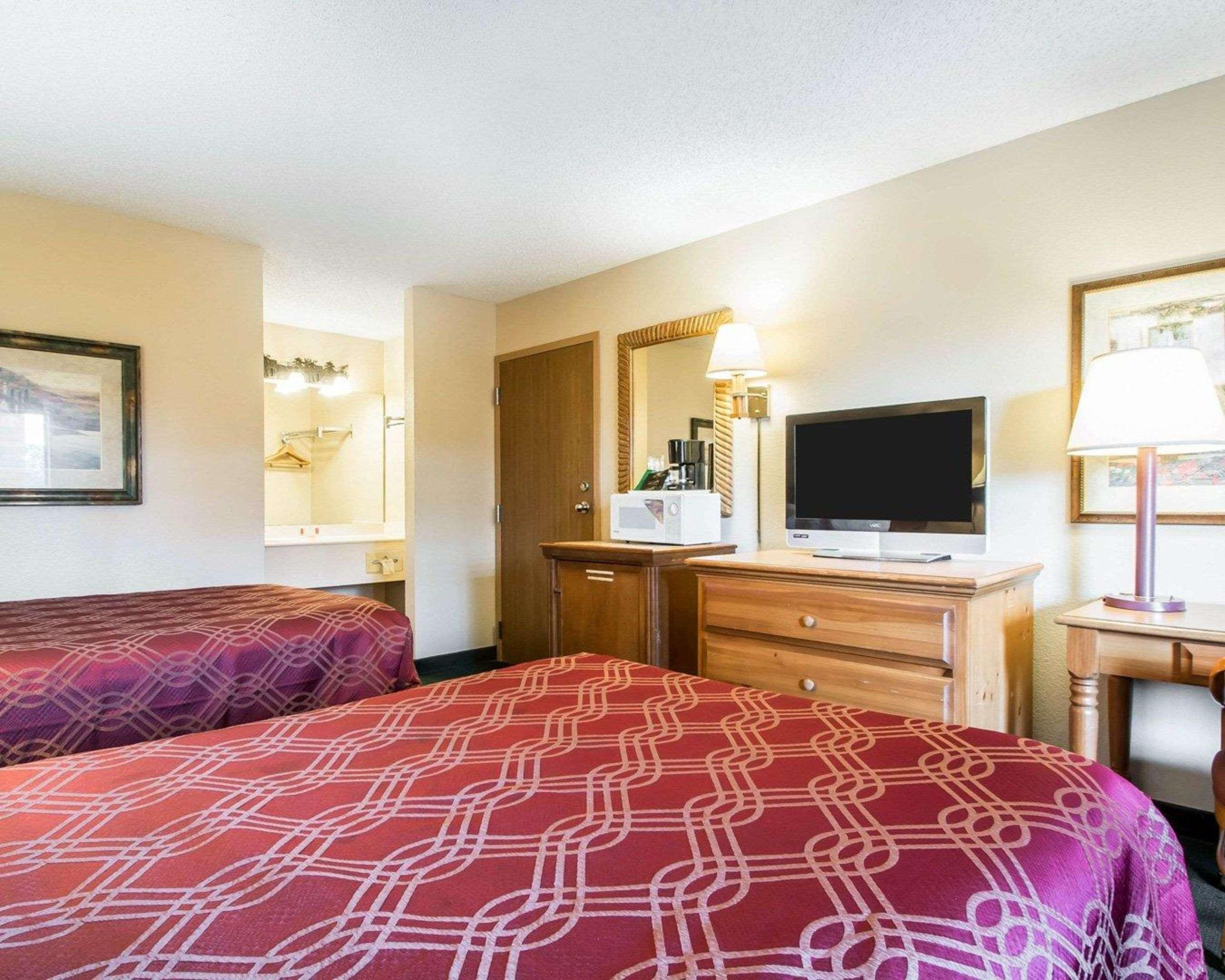 Econo Lodge Springfield I-44 Bagian luar foto