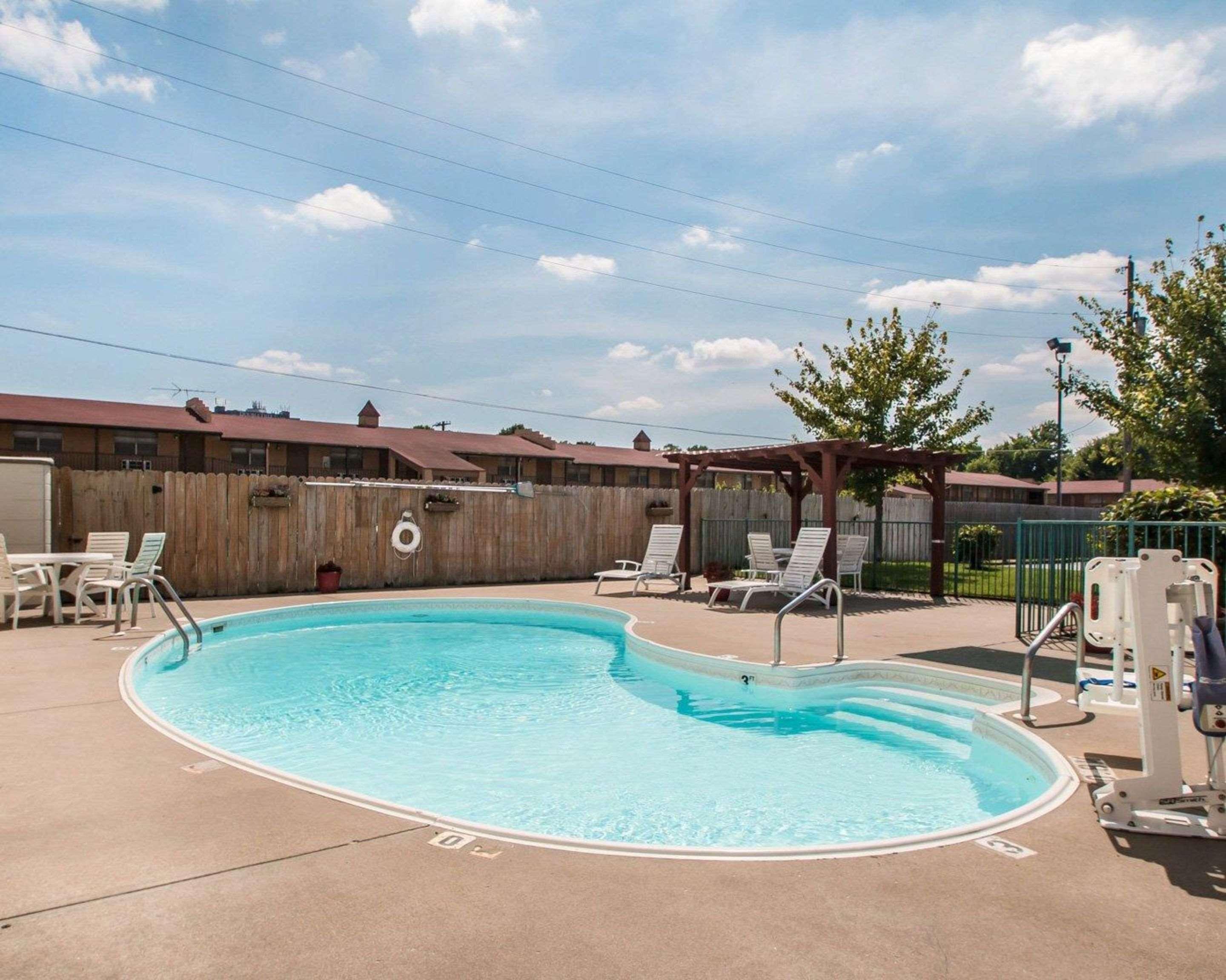 Econo Lodge Springfield I-44 Bagian luar foto
