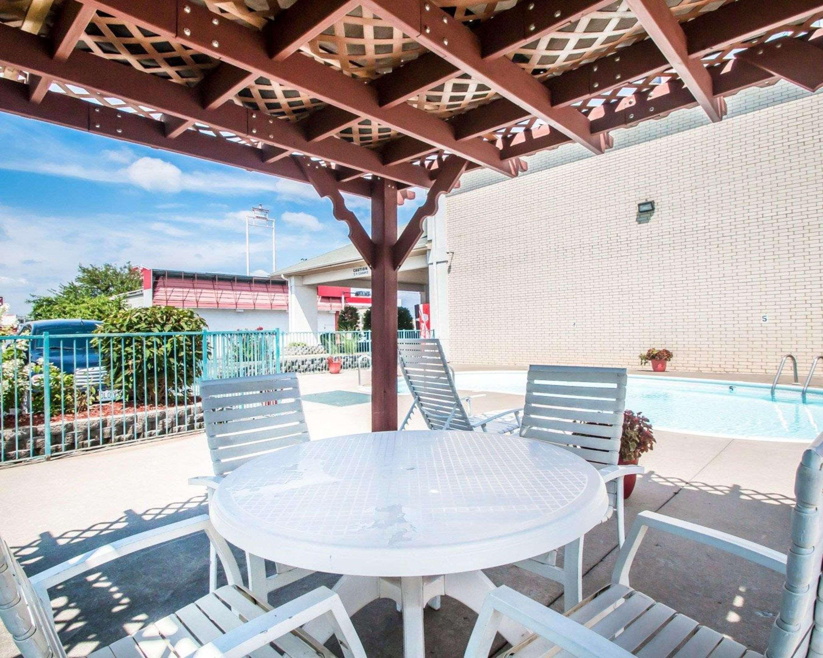Econo Lodge Springfield I-44 Bagian luar foto