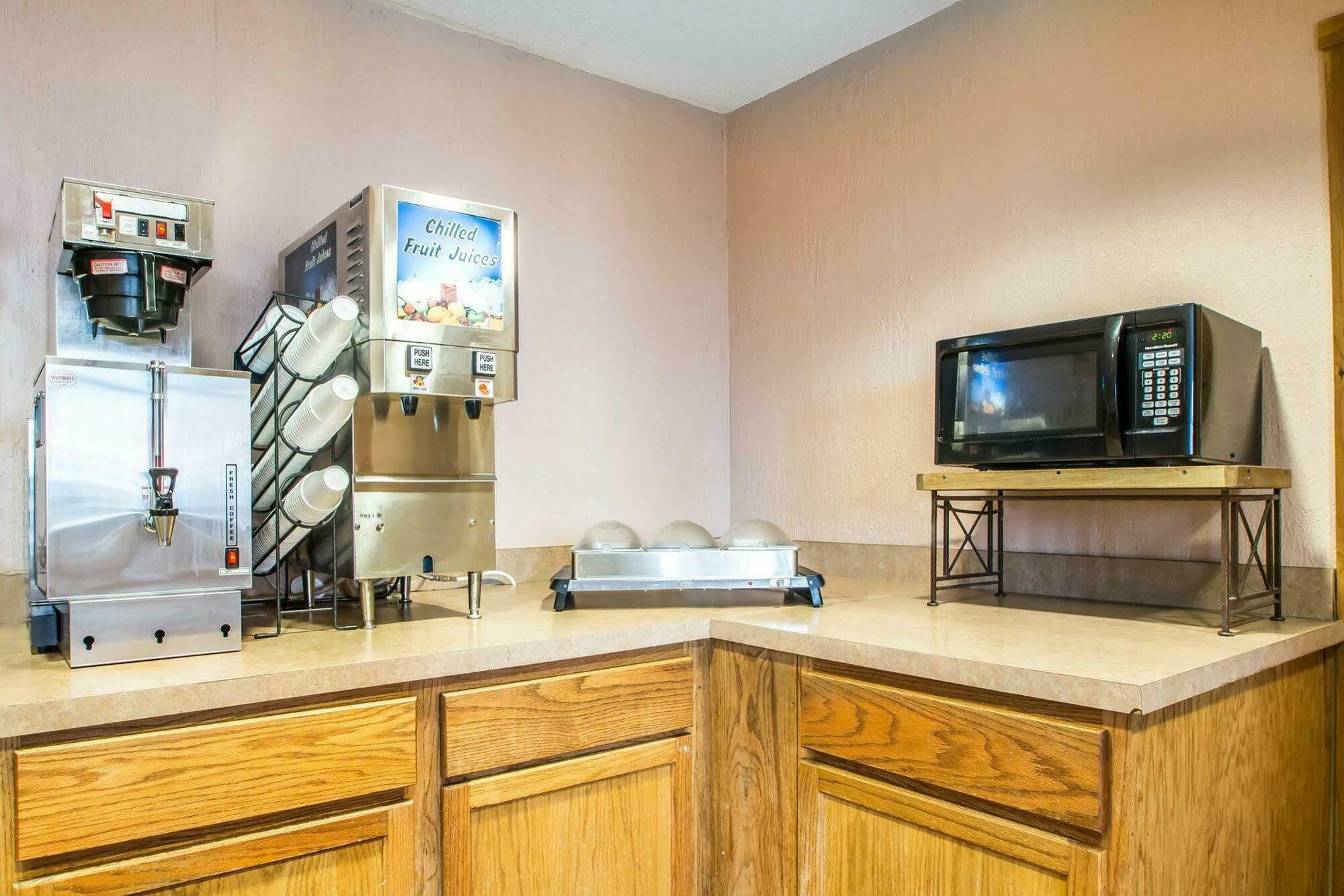 Econo Lodge Springfield I-44 Bagian luar foto