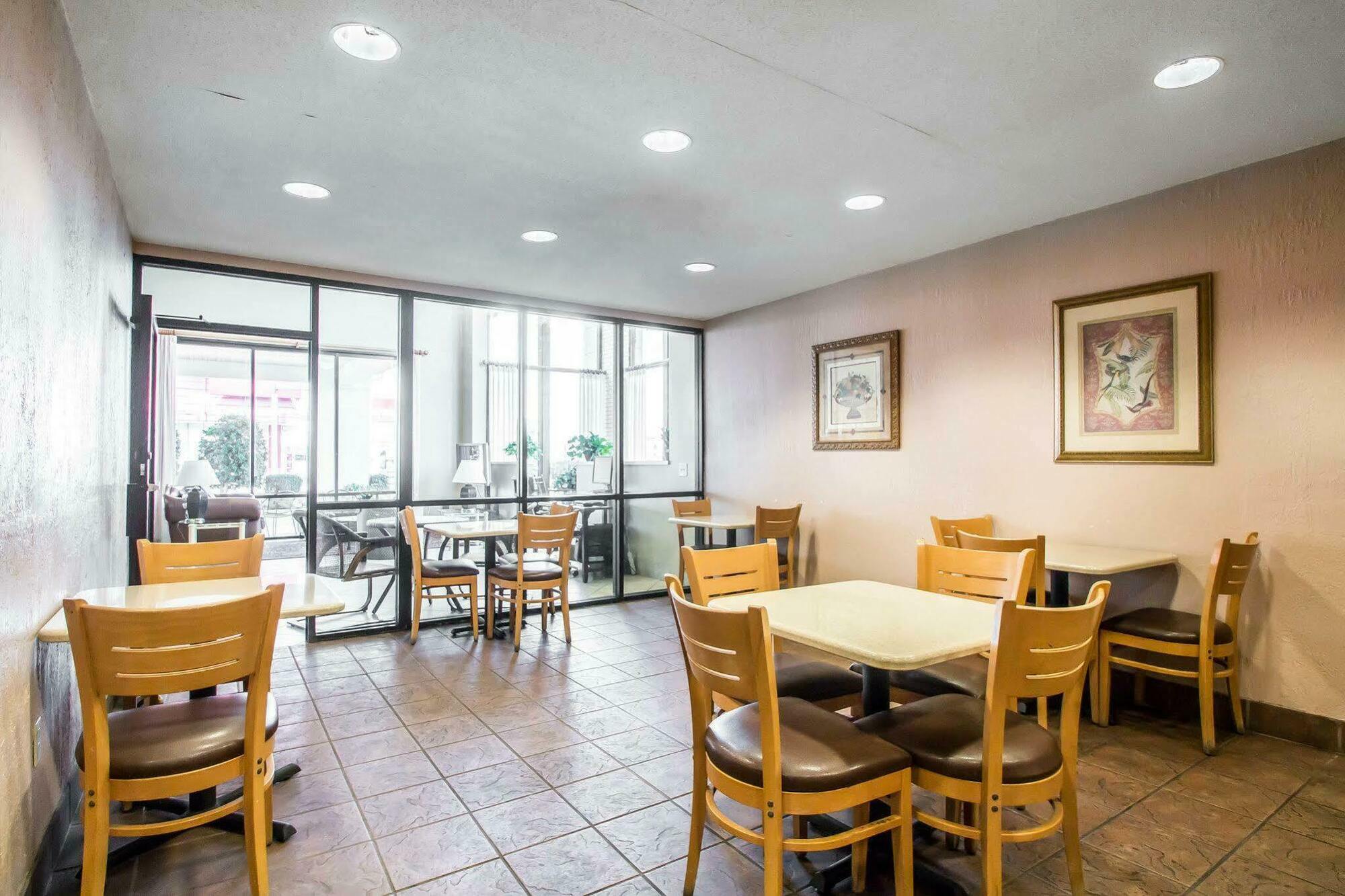 Econo Lodge Springfield I-44 Bagian luar foto